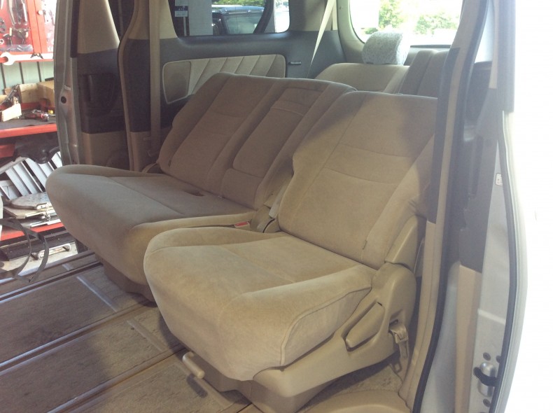 内装後方シート