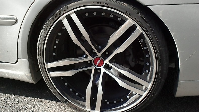 タイヤホイール後