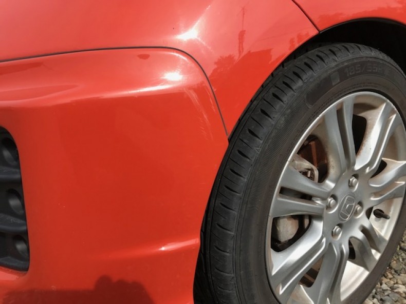 タイヤホイール前