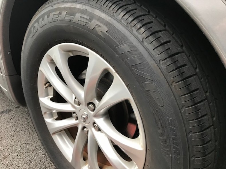 タイヤホイール前