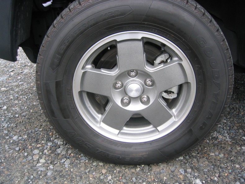 タイヤホイール前