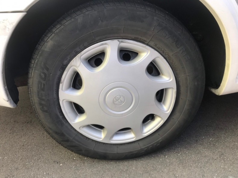 タイヤホイール前