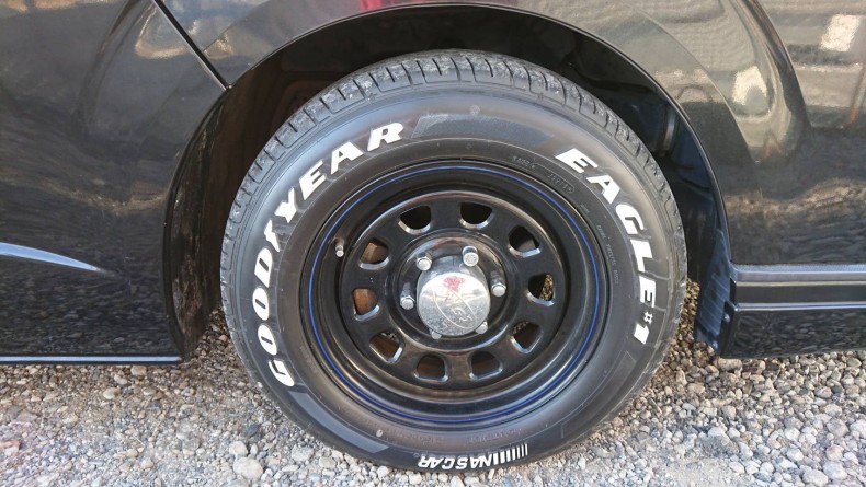 タイヤホイール前