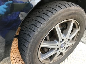 タイヤホイール前