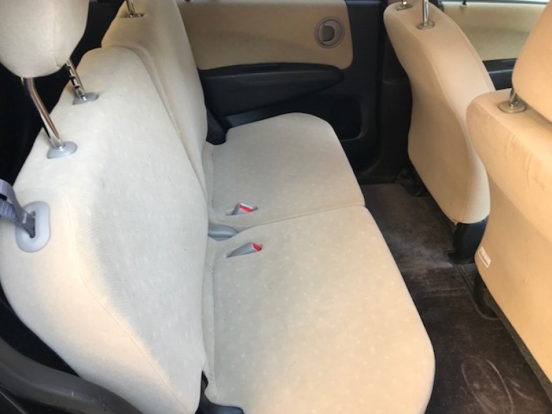 内装後方シート