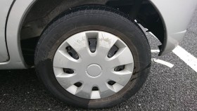 タイヤホイール前