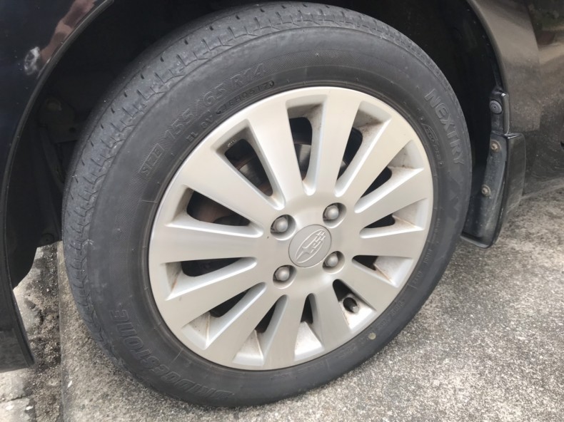 タイヤホイール前