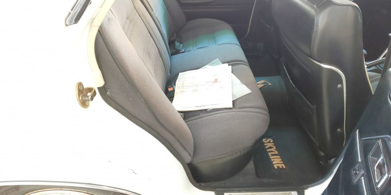 内装後方シート