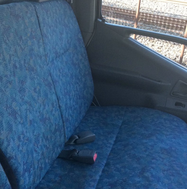 内装後方シート