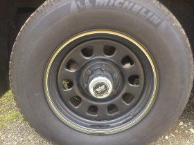 タイヤホイール前