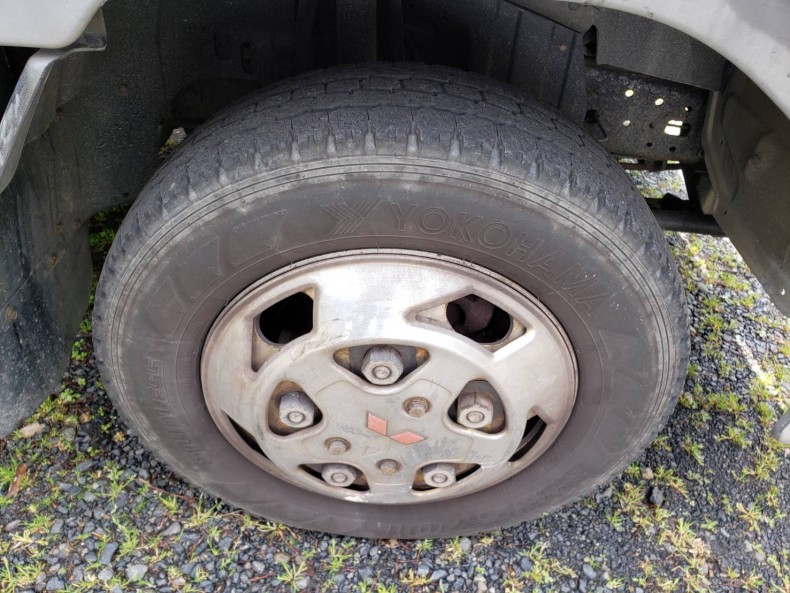 タイヤホイール前