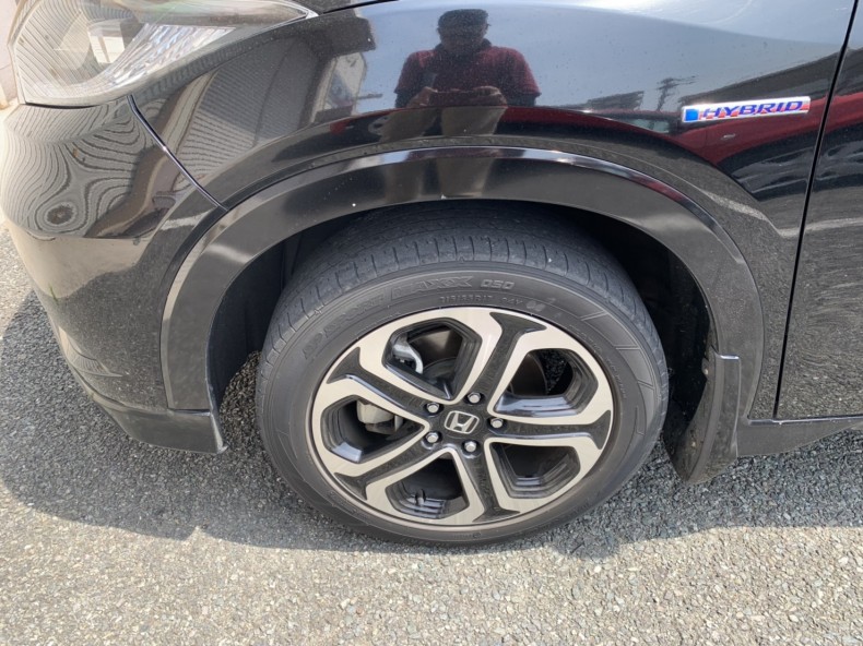 タイヤホイール前