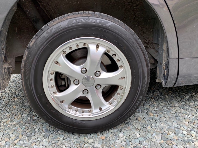 タイヤホイール前