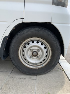 タイヤホイール前