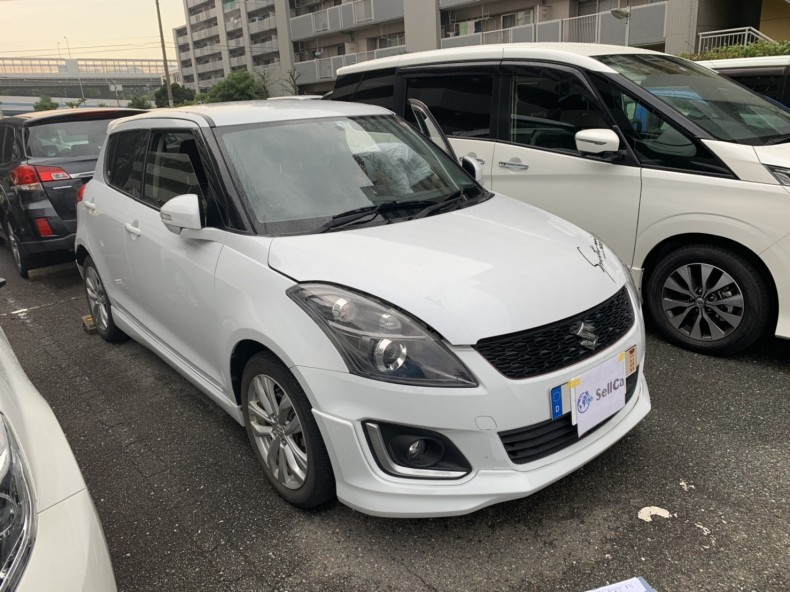 外装右前