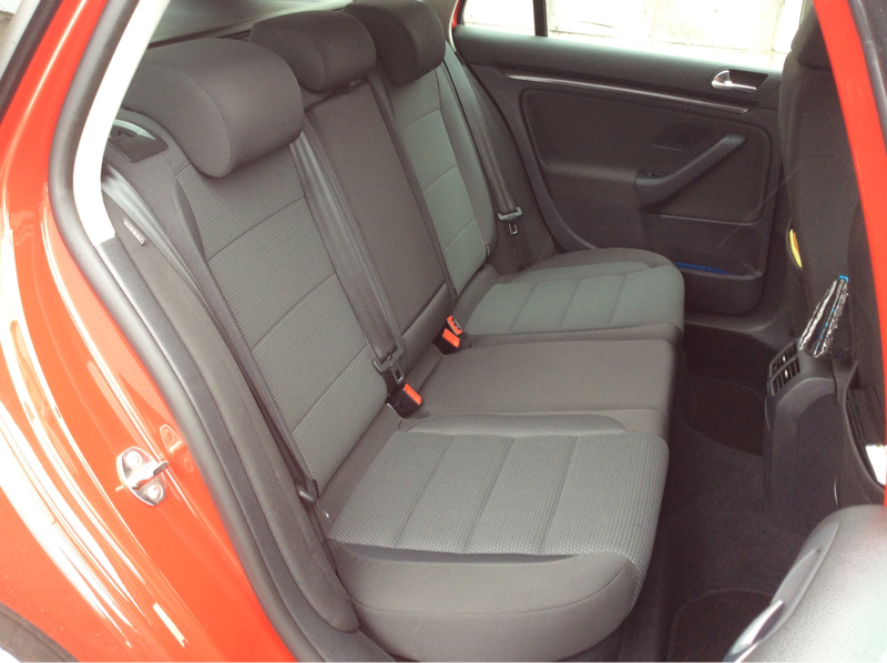 内装後方シート