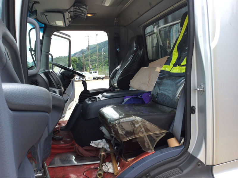 内装後方シート