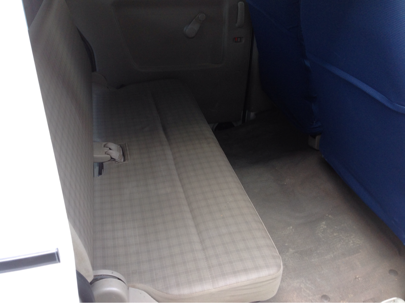 内装後方シート