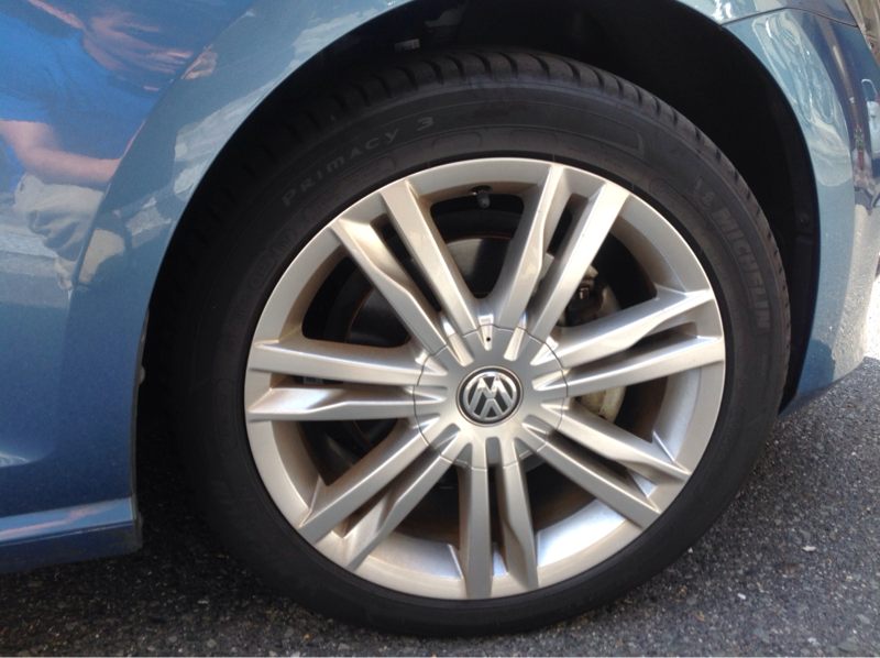 タイヤホイール前