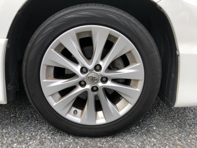 タイヤホイール前