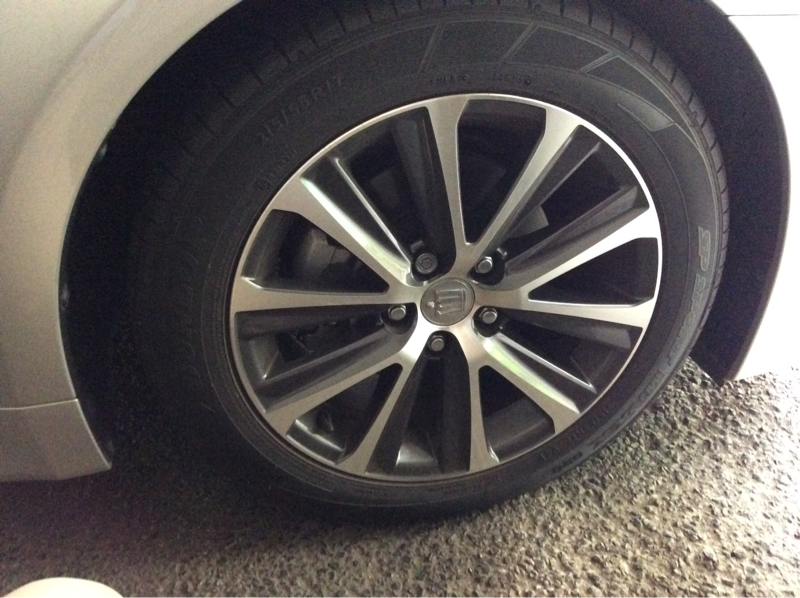 タイヤホイール前