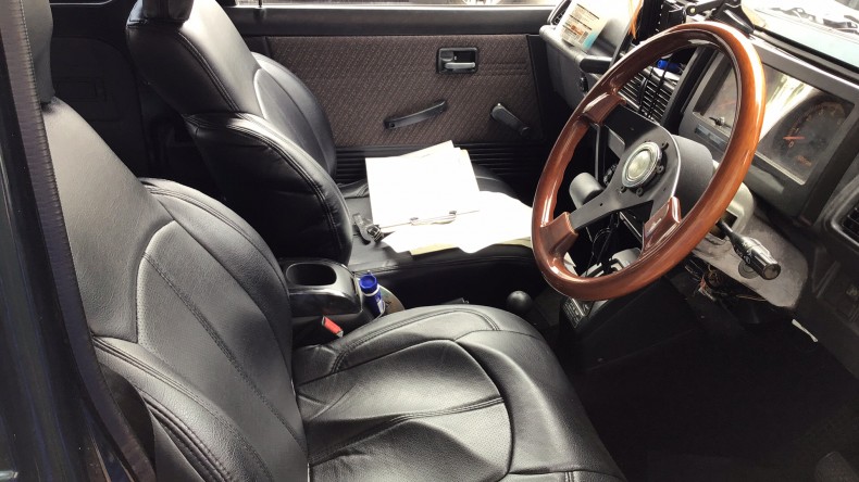 内装前方シート