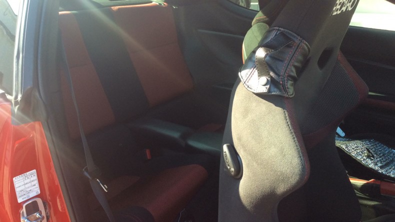 内装後方シート