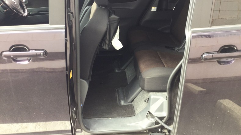 内装後方シート