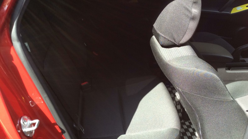 内装後方シート