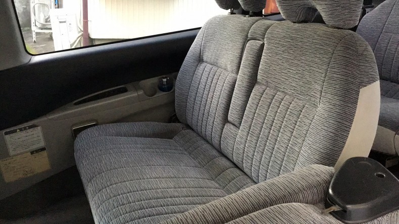 内装後方シート