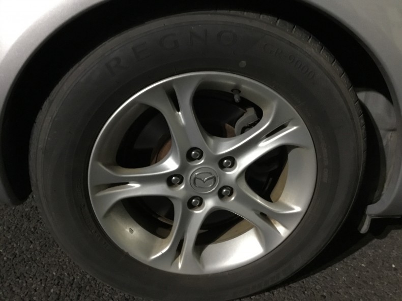 タイヤホイール前