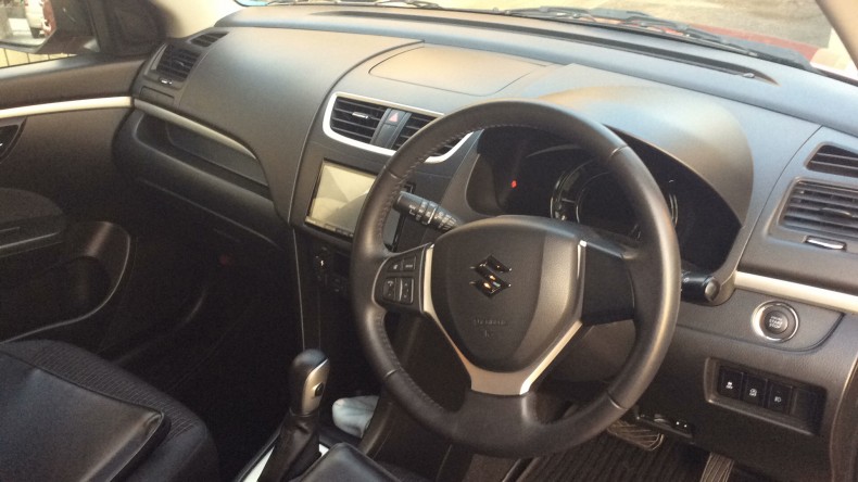 内装インパネ全体