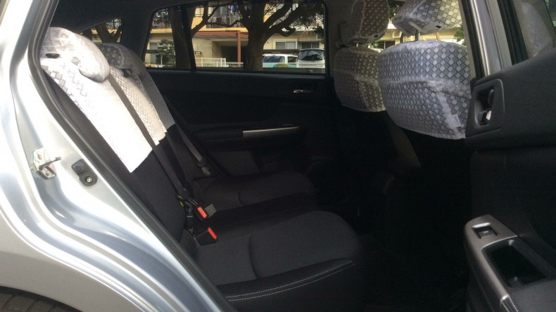 内装後方シート